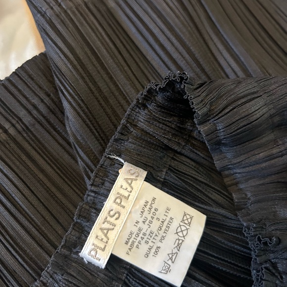 Issey Miyake Black A-Line Skirt - Picture 2 of 2